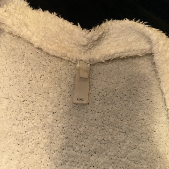 SKIMS Robe - Picture 3 of 3